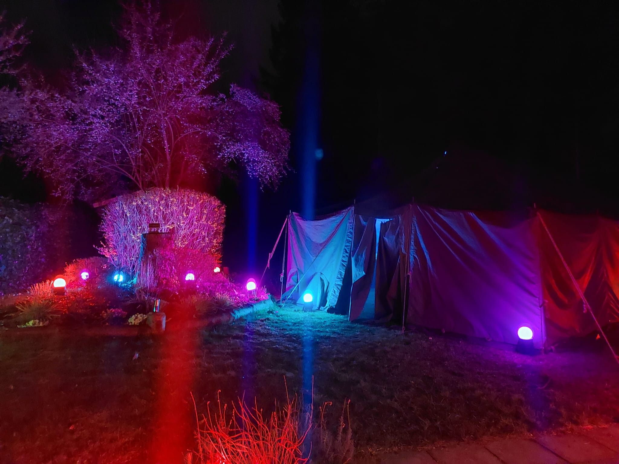 Atmobeleuchtung auf Gartenparty